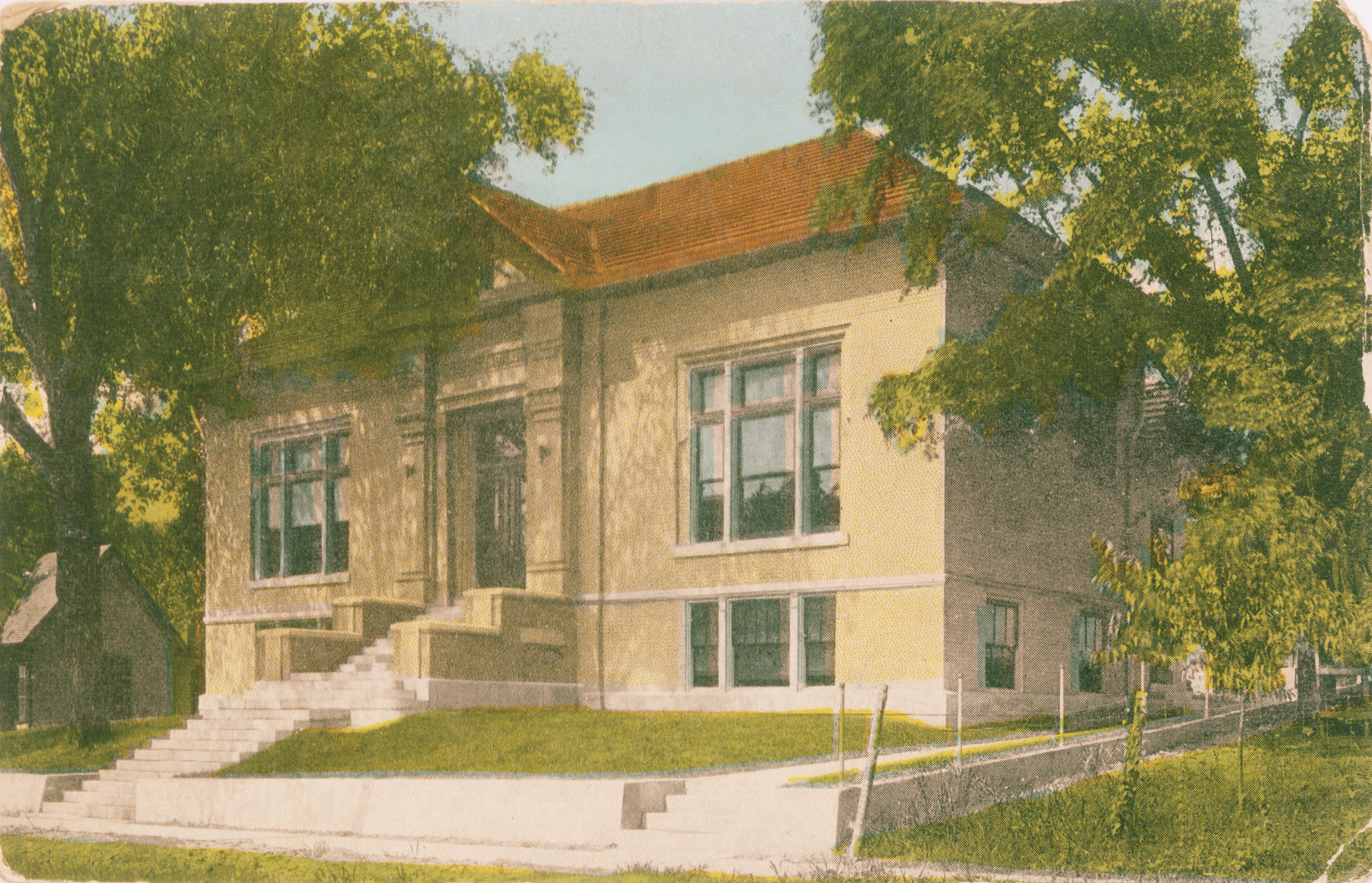 vintage postcard showing the original part of the Callaway County Public Library building in Fulton