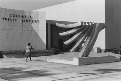 "La Colomba" sculpture at the old 100 W. Broadway building, 1980