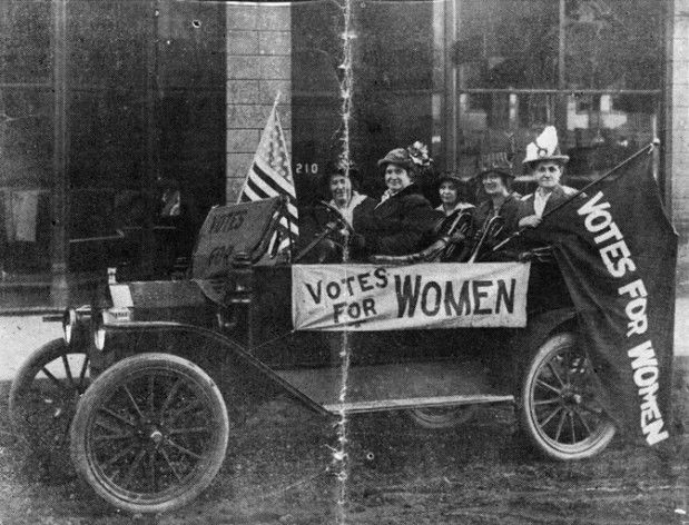 Montana Suffragists campaign in car 