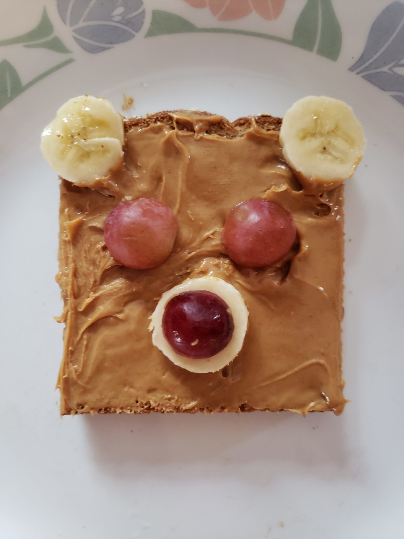 Teddy Bear Toast using sweet ingredients