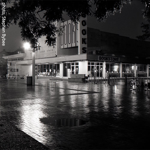 a photo taken by Stephen Bybee of Lowry Mall from 1997