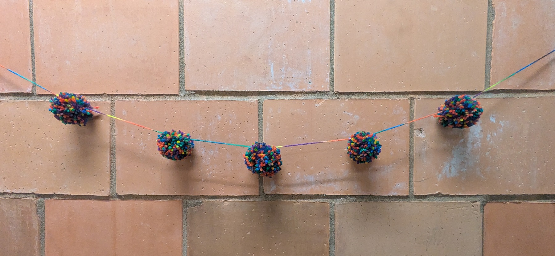 Pom pom garland
